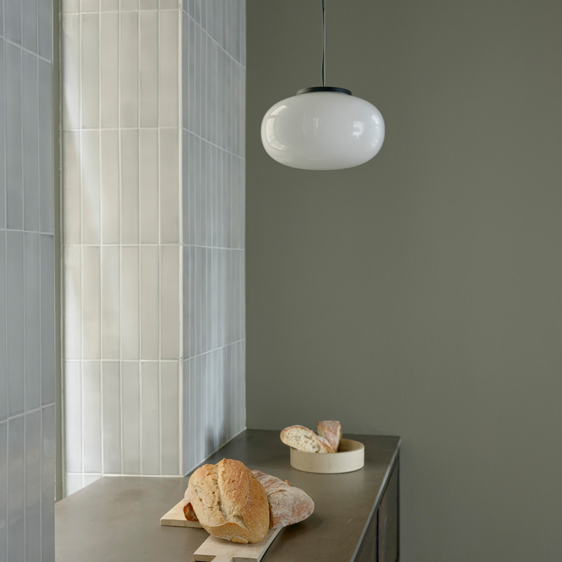 Suspension KARL-JOHAN Verre opalin blanc NEW WORKS