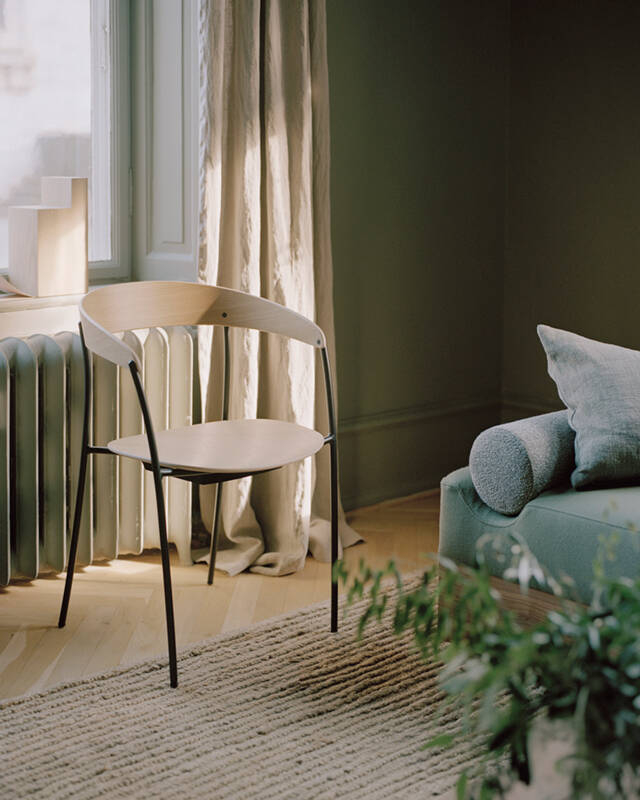 Chaise MISSING avec accoudoirs Chêne naturel NEW WORKS