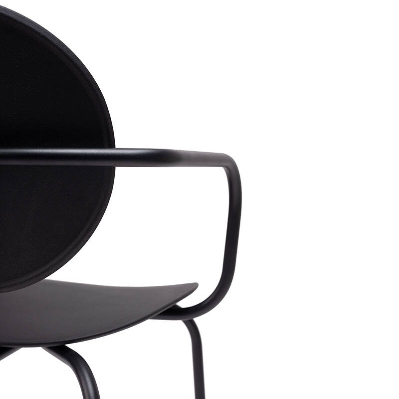 Chaise HARI PP indoor avec accoudoirs Noir / Noir ONDARRETA