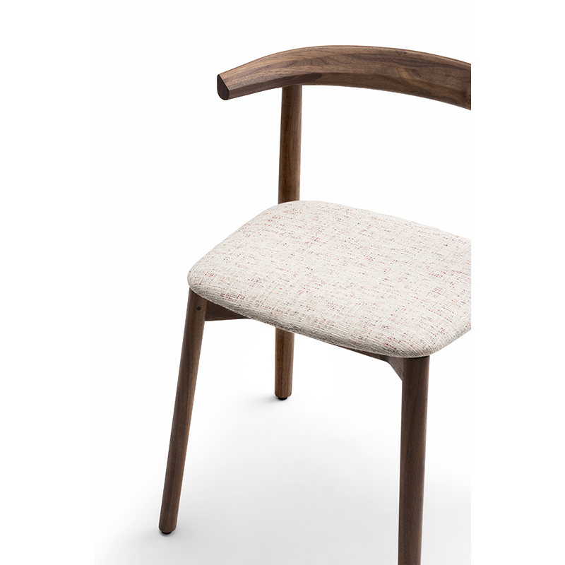 Chaise ANDO ASSISE TISSU Noyer danois huilé / Sonar 113 DE LA ESPADA