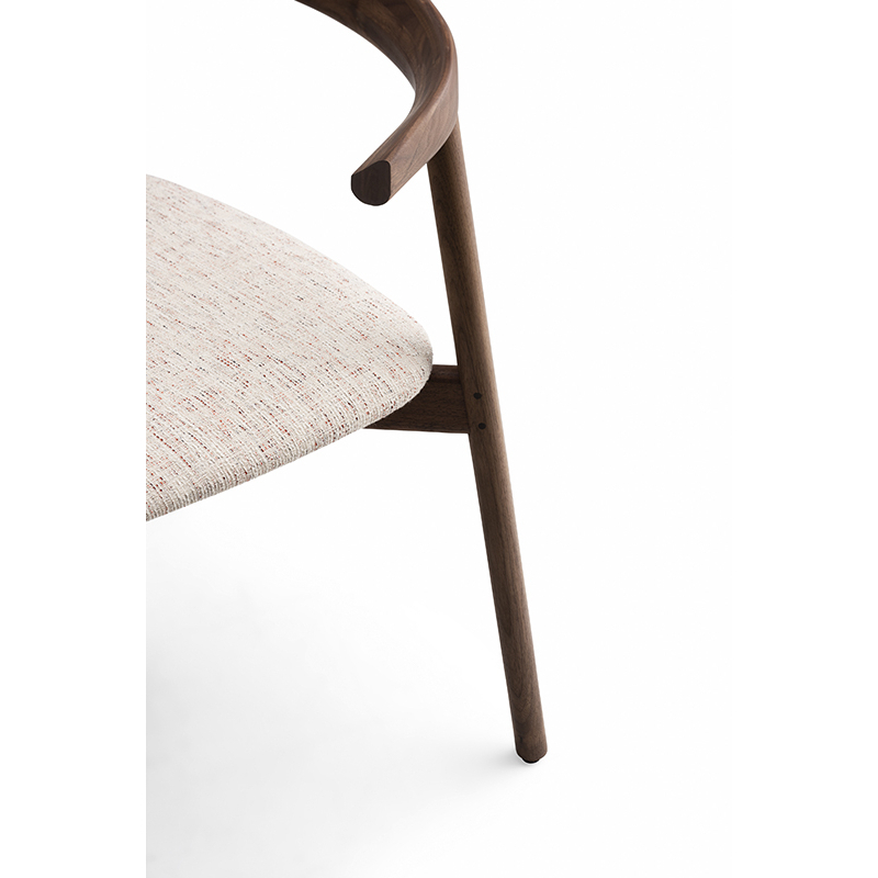 Chaise ANDO ASSISE TISSU Noyer danois huilé / Sonar 113 DE LA ESPADA