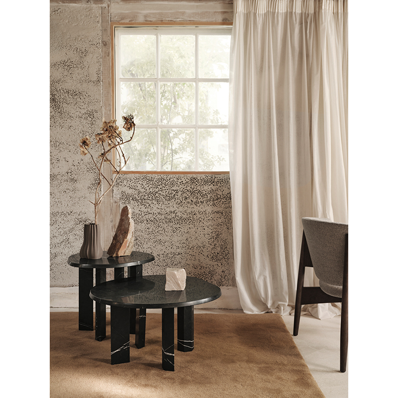 Table d'appoint guéridon TAULA H 45 Marbre noir FERM LIVING