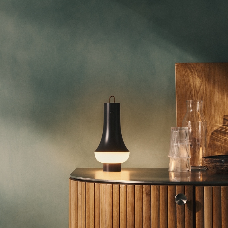 Lampe sans fil TOMOSHI Marron foncé LOUIS POULSEN
