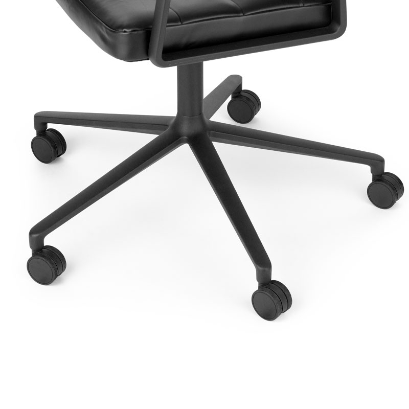 Fauteuil de bureau SWIVEL CHAIR à roulettes Cuir noir / Aluminium peint noir VIPP