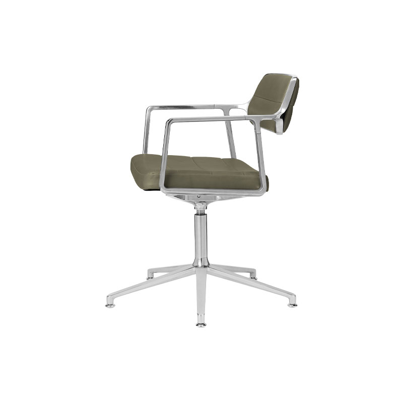 Fauteuil de bureau SWIVEL CHAIR à patins Cuir vert Bosco / Aluminium poli VIPP