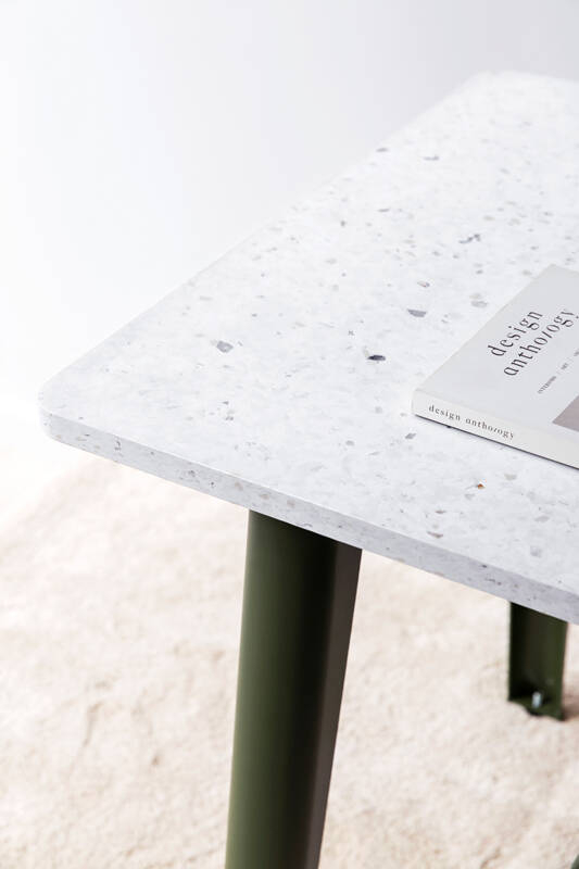 Bureau NEW MODERN Plastique Recyclé Vert Romarin TIPTOE
