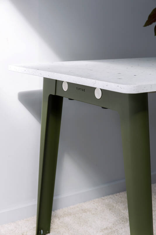 Bureau NEW MODERN Plastique Recyclé Vert Romarin TIPTOE