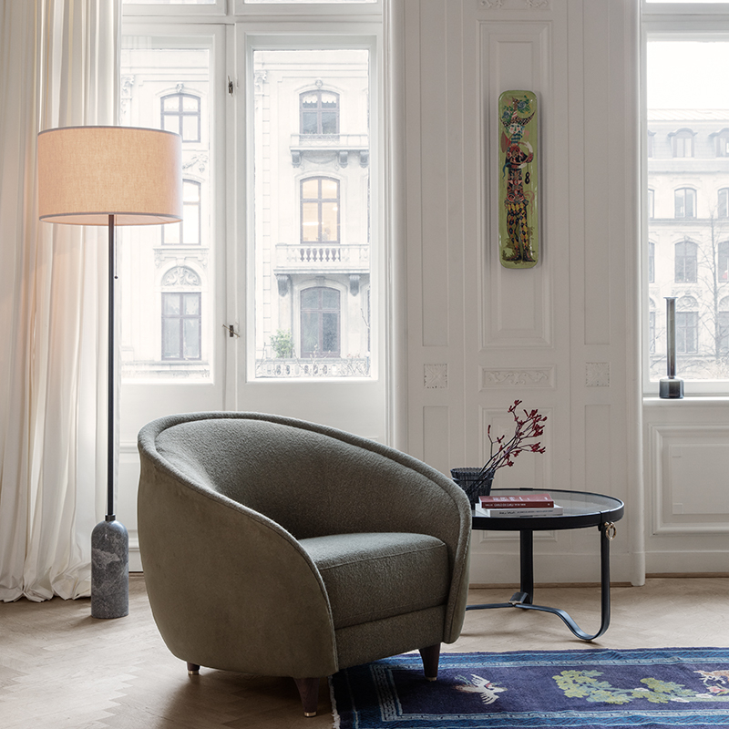 Lampadaire GRAVITY Acier noir GUBI