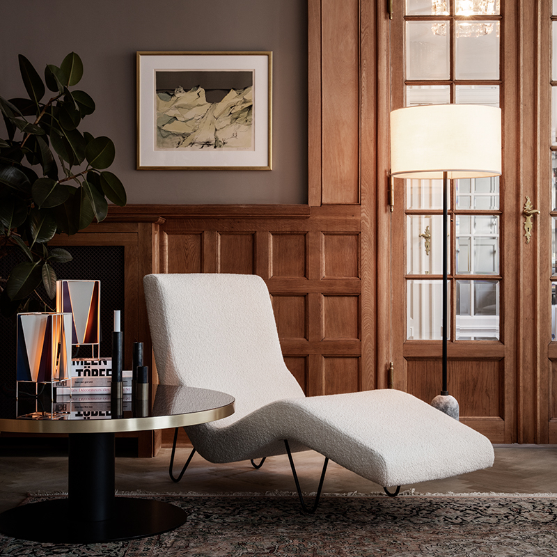 Lampadaire GRAVITY Acier noir GUBI