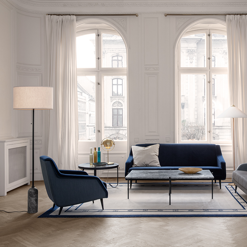 Lampadaire GRAVITY Acier noir GUBI