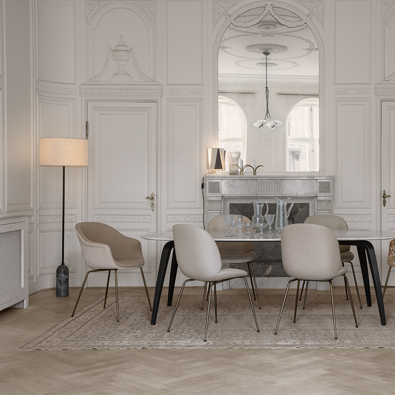 Lampadaire GRAVITY Acier noir GUBI