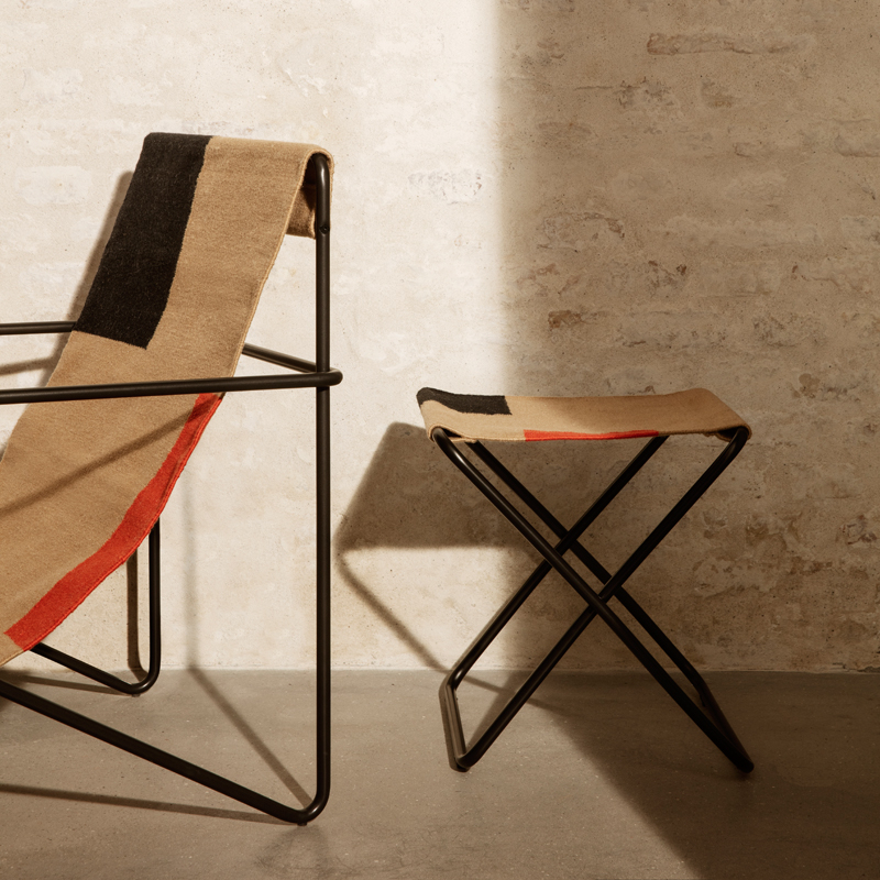 Fauteuil DESERT Block Taupe, noir, orange FERM LIVING