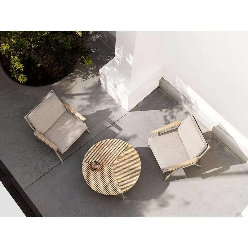 Fauteuil extérieur OPEN AIR Meadow gris clair VIPP