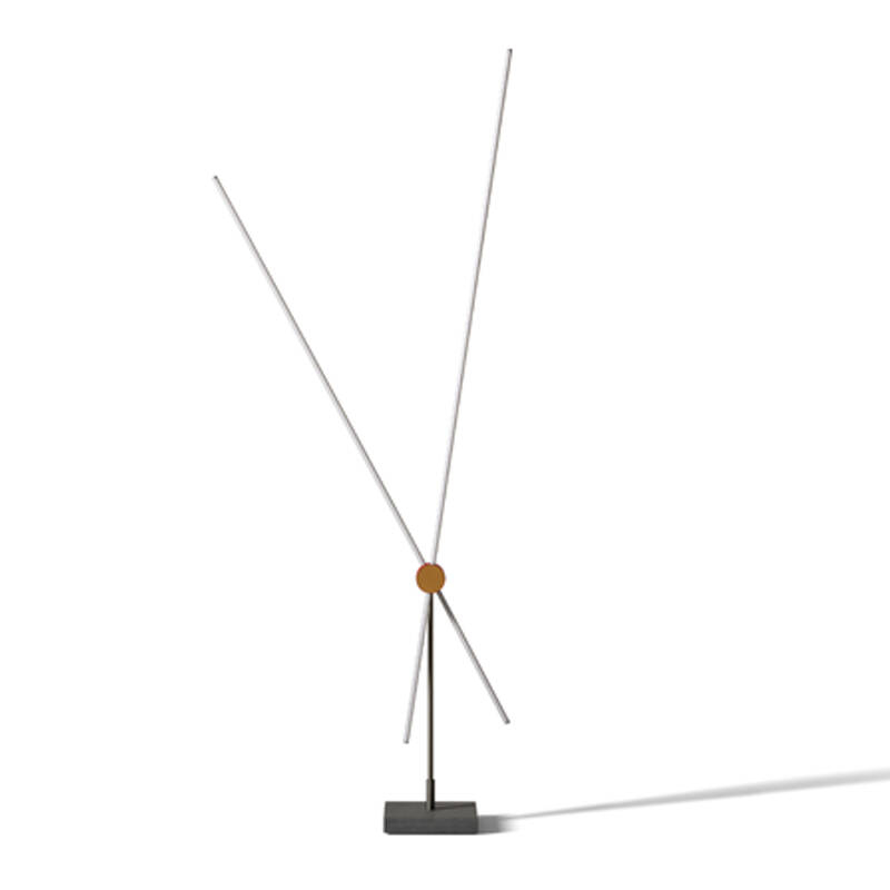Lampadaire EITIE Joints ronds rouge et or CASSINA