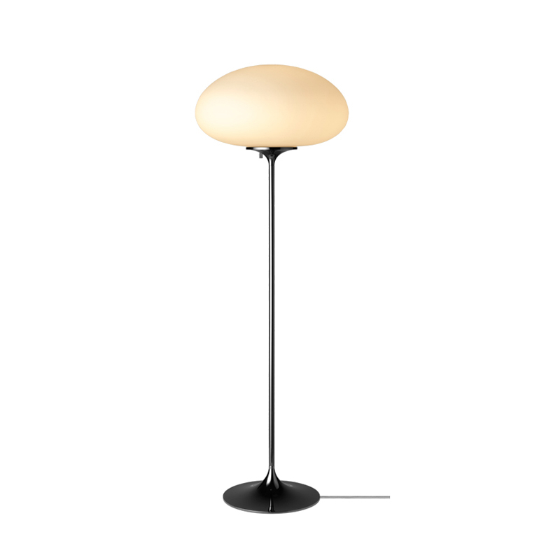 Lampadaire STEMLITE Chrome noir GUBI
