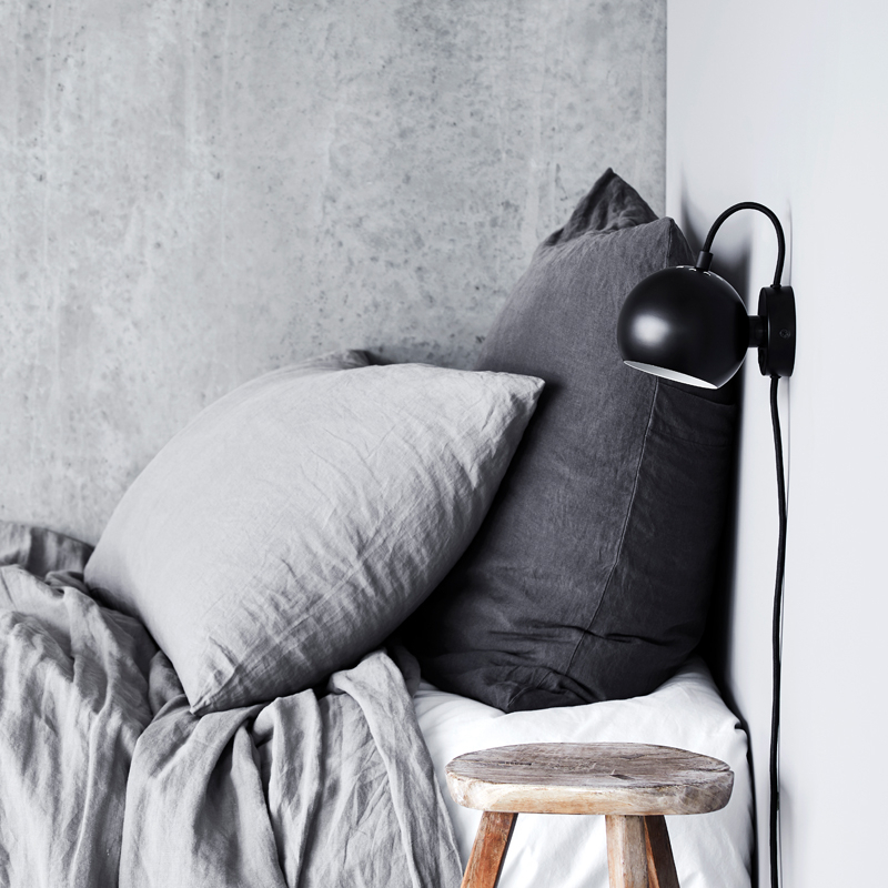 Applique BALL Noir mat FRANDSEN