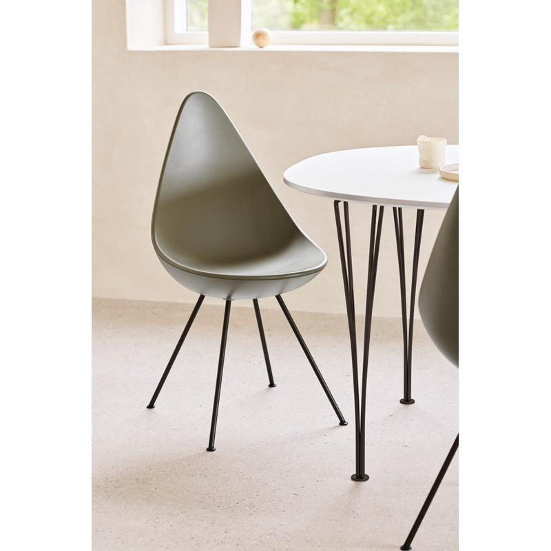Chaise DROP Monochrome Sable FRITZ HANSEN