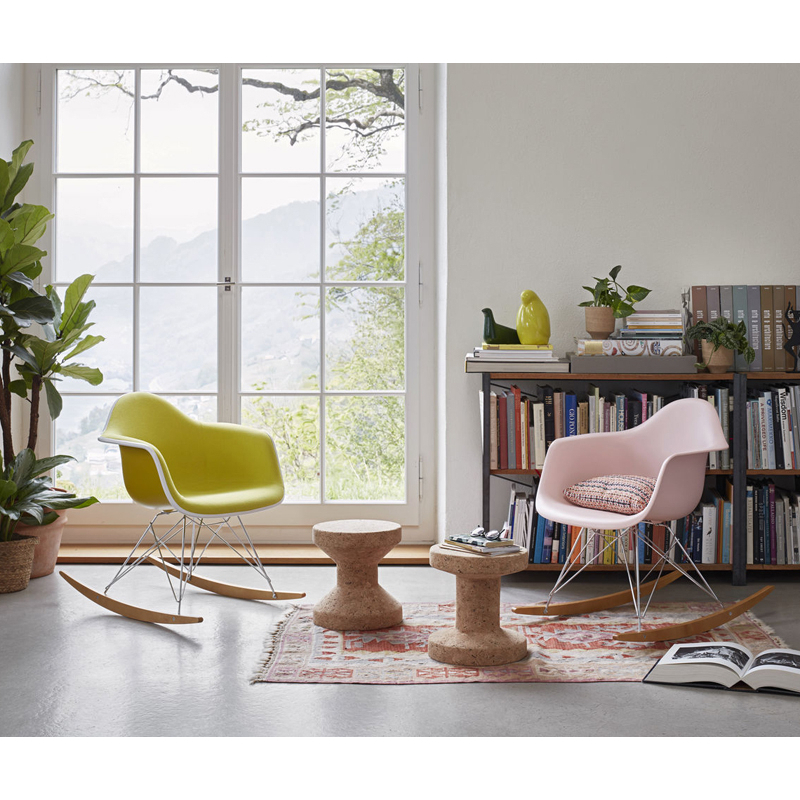 Fauteuil EAMES PLASTIC ARMCHAIR RAR Rose tendre RE VITRA