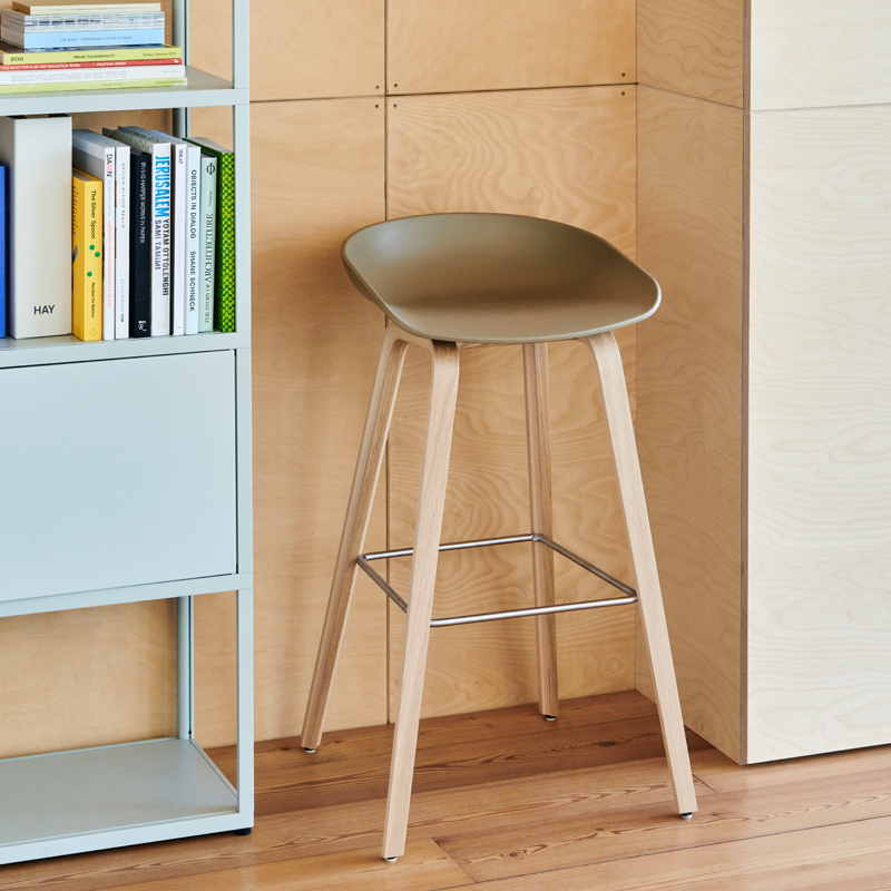Tabouret haut ABOUT A STOOL AAS 32 H75 Pastel green HAY