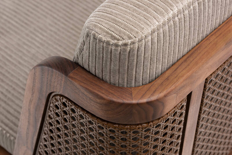 Tabouret haut THRONE Noyer danois huilé / Phlox 243 DE LA ESPADA