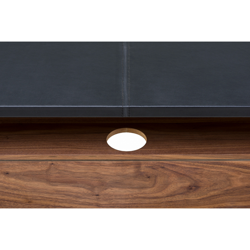 Bureau DRAPE Cuir noir / Noyer Danois huilé DE LA ESPADA