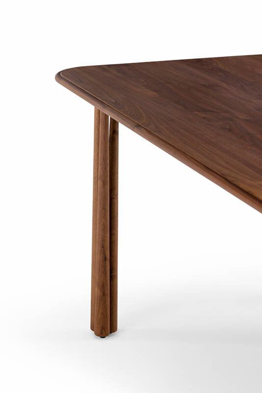 Table ELLIOT Noyer danois huilé DE LA ESPADA