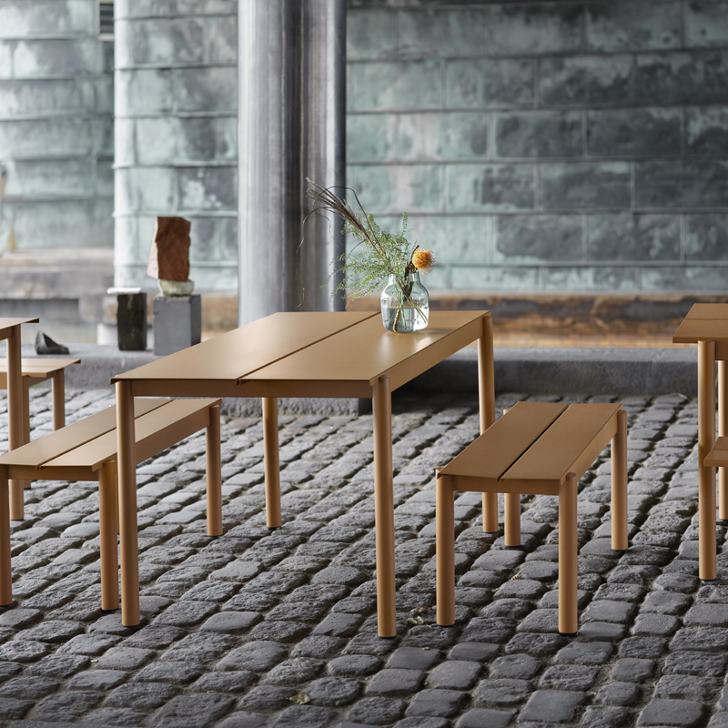 Banc LINEAR STEEL Noir MUUTO