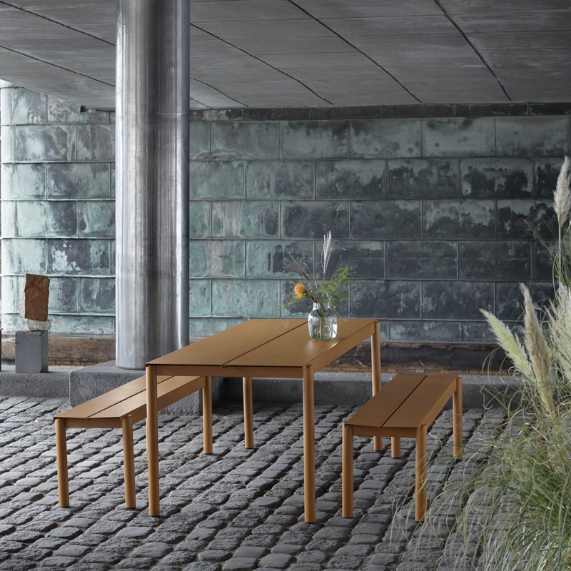Banc LINEAR STEEL Noir MUUTO