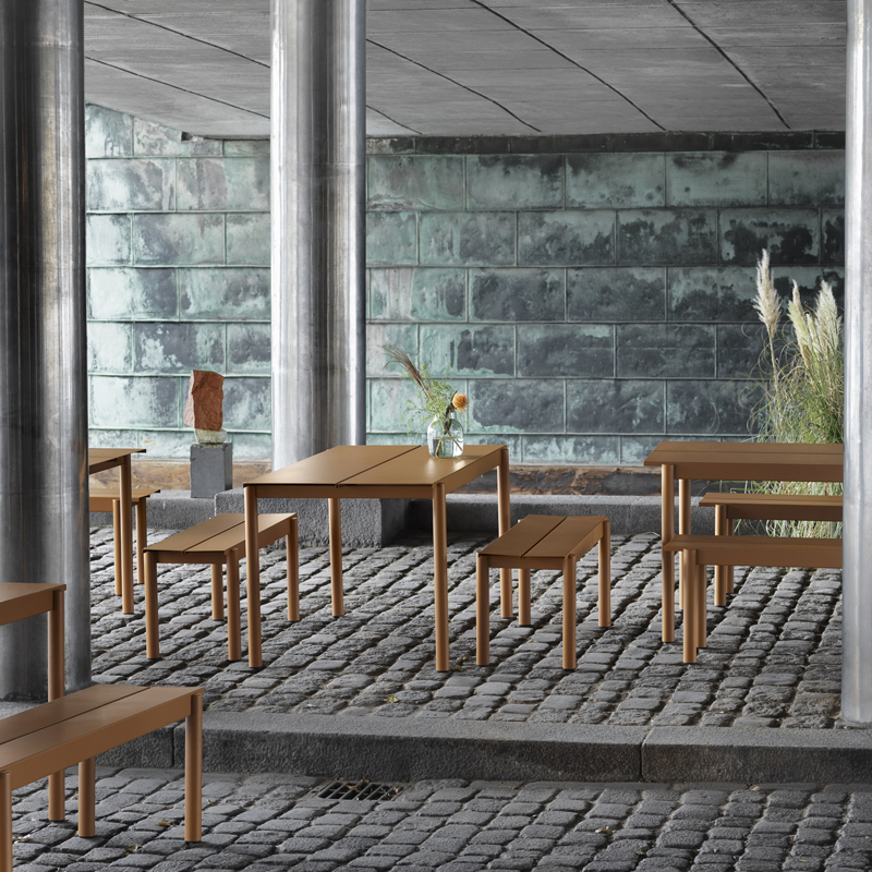 Banc LINEAR STEEL Noir MUUTO