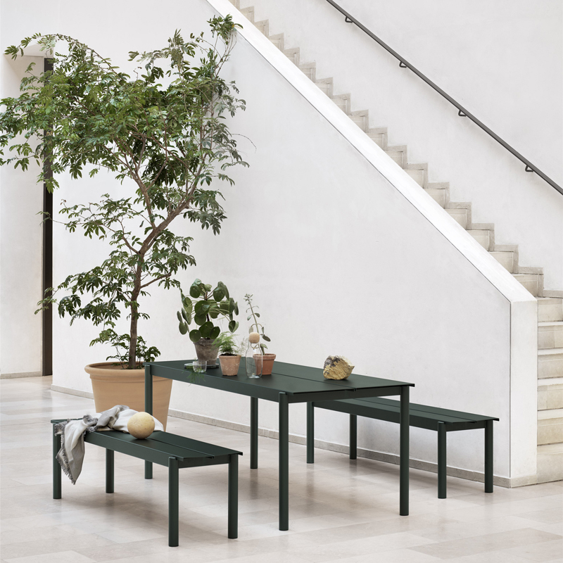 Banc LINEAR STEEL Noir MUUTO