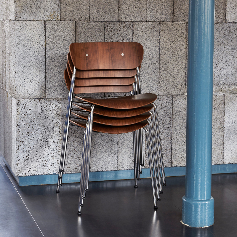 Chaise PAVILION AV1 piètement chrome Noyer AND TRADITION