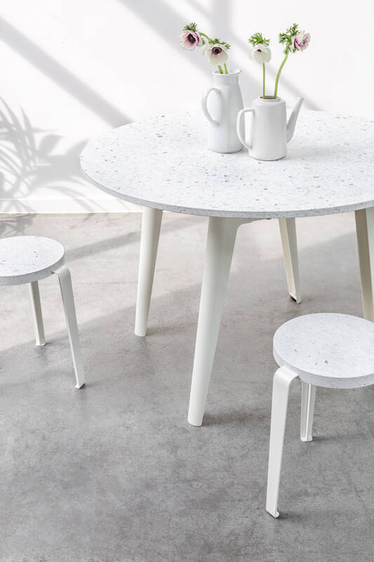Table NEW MODERN Plastique Recyclé Ø 110 Vert Romarin TIPTOE