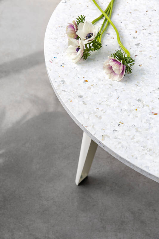 Table NEW MODERN Plastique Recyclé Ø 110 Vert Romarin TIPTOE