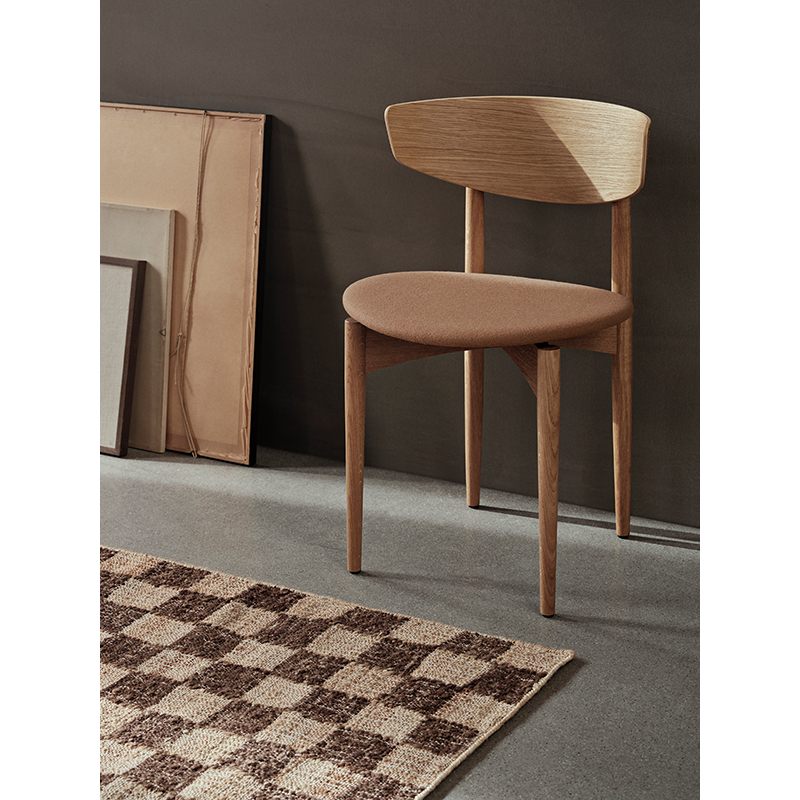 Chaise HERMAN WOOD Chêne FERM LIVING
