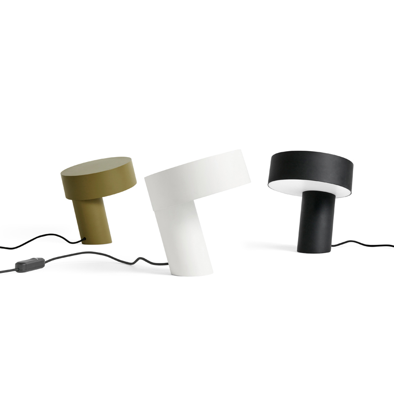 Lampe à poser SLANT Noir HAY
