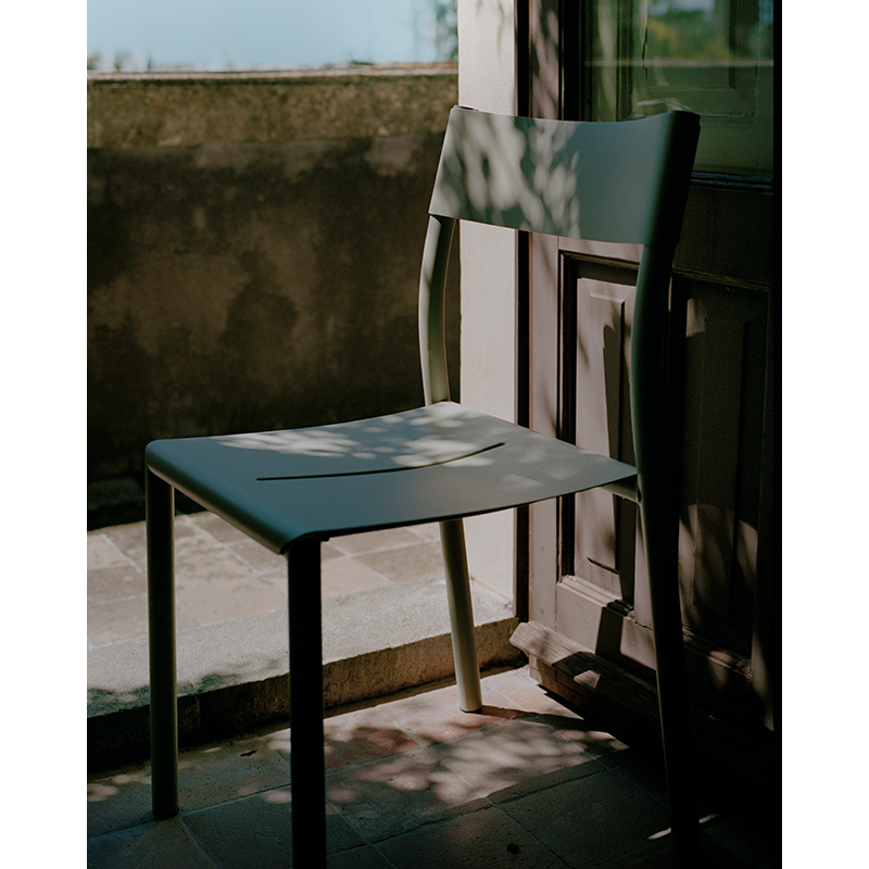 Chaise extérieur MAY Vert foncé NEW WORKS