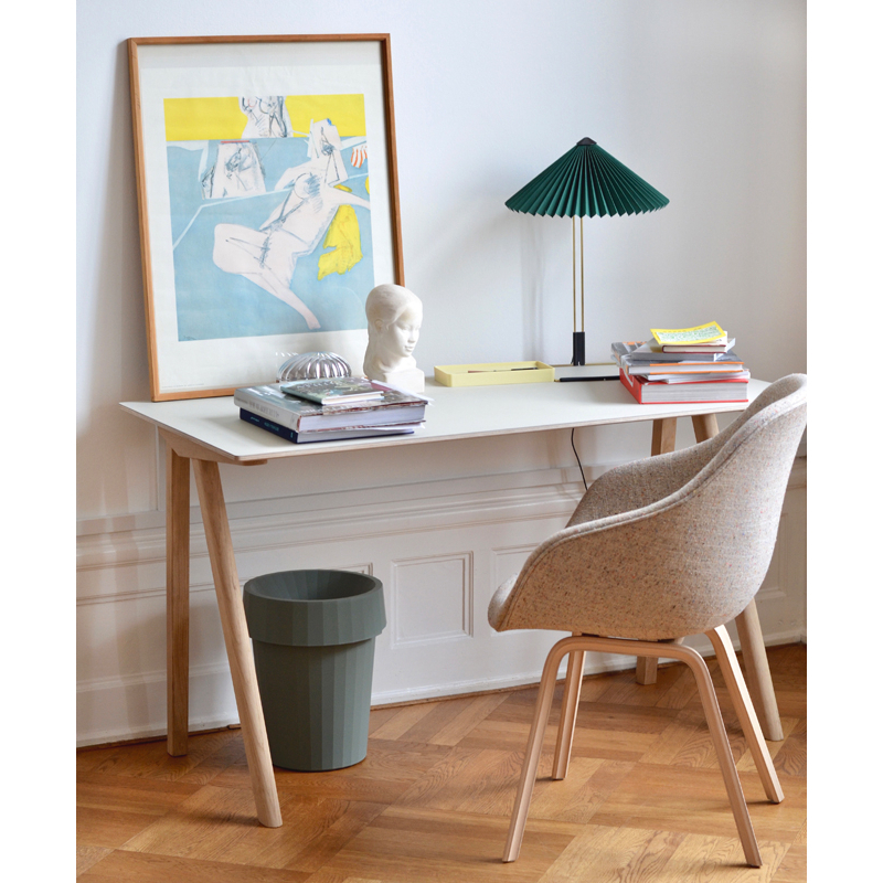 Bureau COPENHAGUE DESK 90 Lino blanc cassé/ chêne vernis à base d'eau HAY