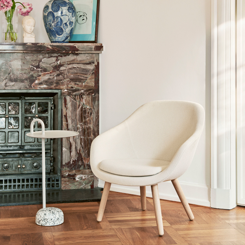 Table d'appoint guéridon BOWLER Beige HAY