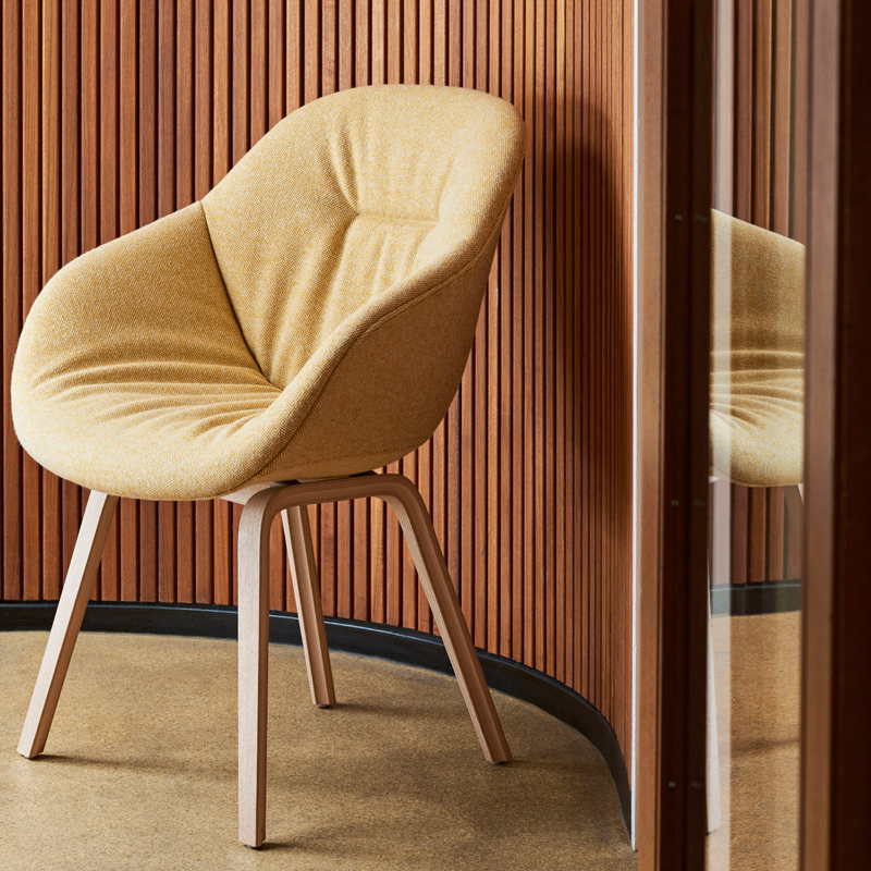 Chaise ABOUT A CHAIR AAC 123 SOFT Halllingdal 407 HAY