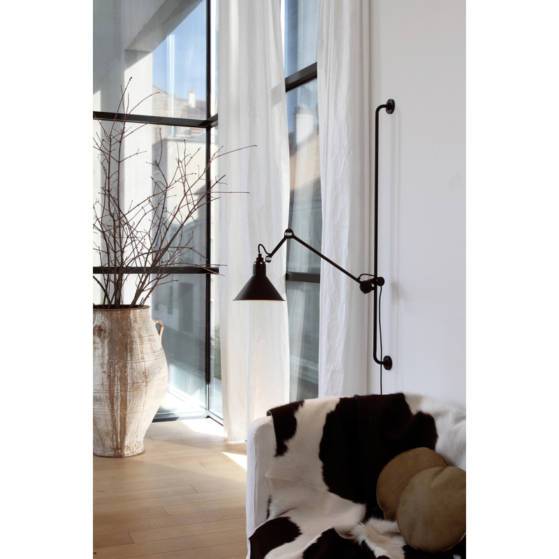 Applique GRAS N°214 Noir/ intérieur cuivre DCW EDITIONS