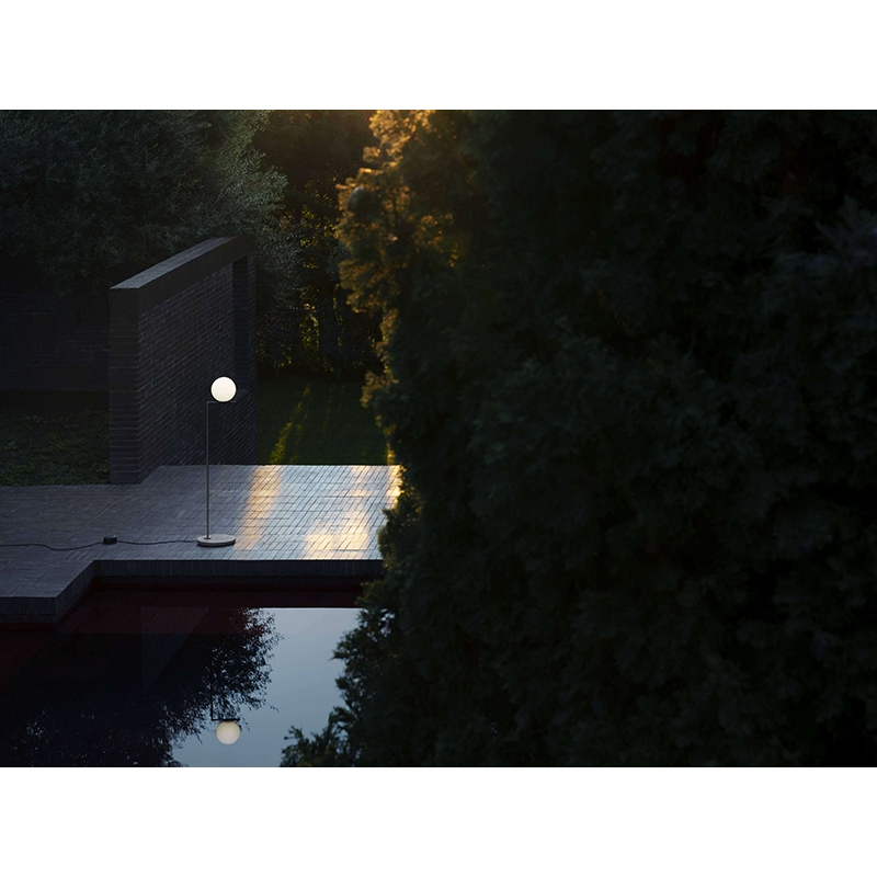 Lampadaire IC F1 OUTDOOR Laiton brossé/ lave grise FLOS