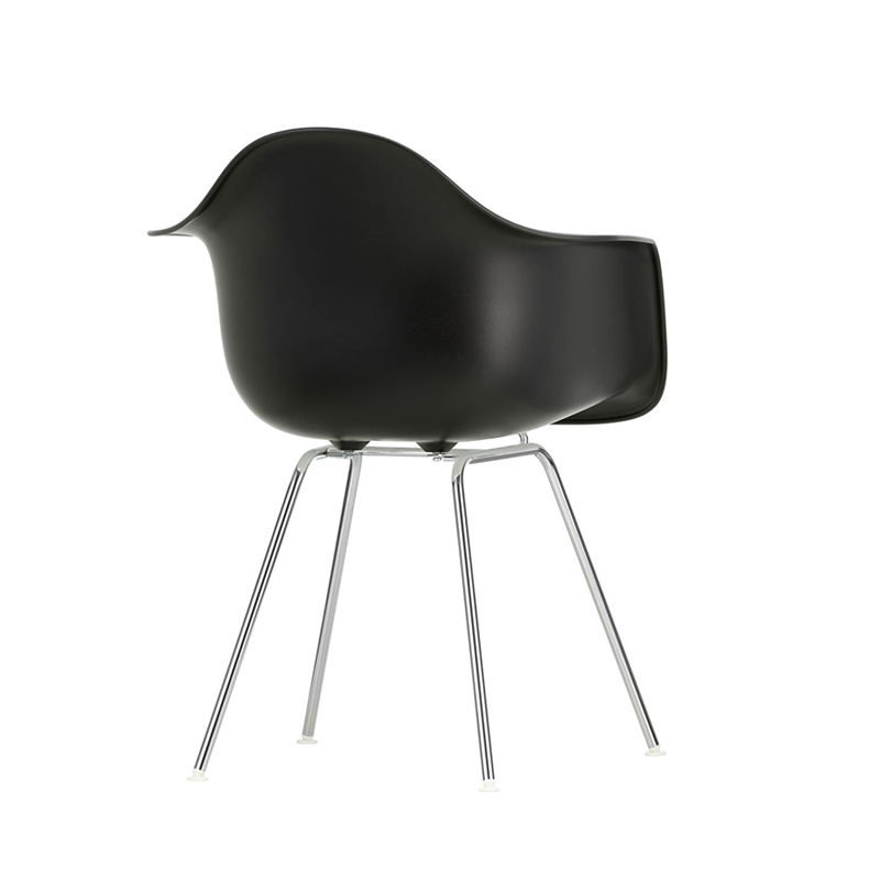 Chaise EAMES PLASTIC ARMCHAIR DAX Noir RE VITRA