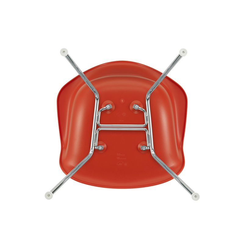 Chaise EAMES PLASTIC ARMCHAIR DAX Rouge coquelicot RE VITRA