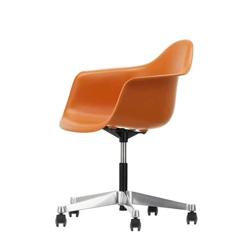 Fauteuil de bureau EAMES PLASTIC ARMCHAIR PACC Orange rouille RE VITRA