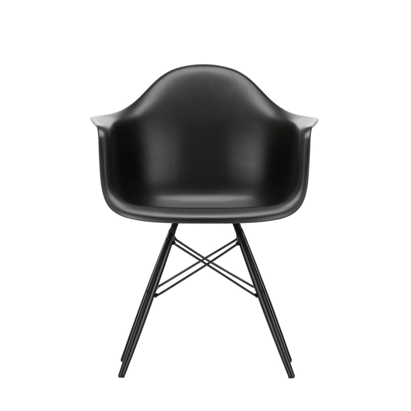 Chaise EAMES PLASTIC ARMCHAIR DAW Noir RE VITRA