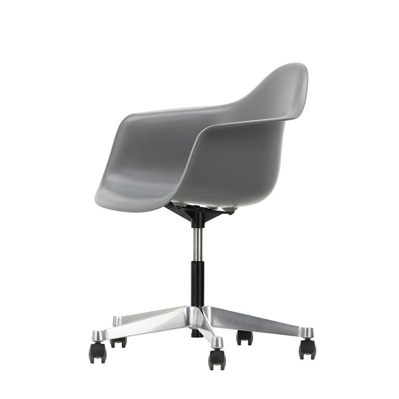 Fauteuil de bureau EAMES PLASTIC ARMCHAIR PACC Gris granit RE VITRA