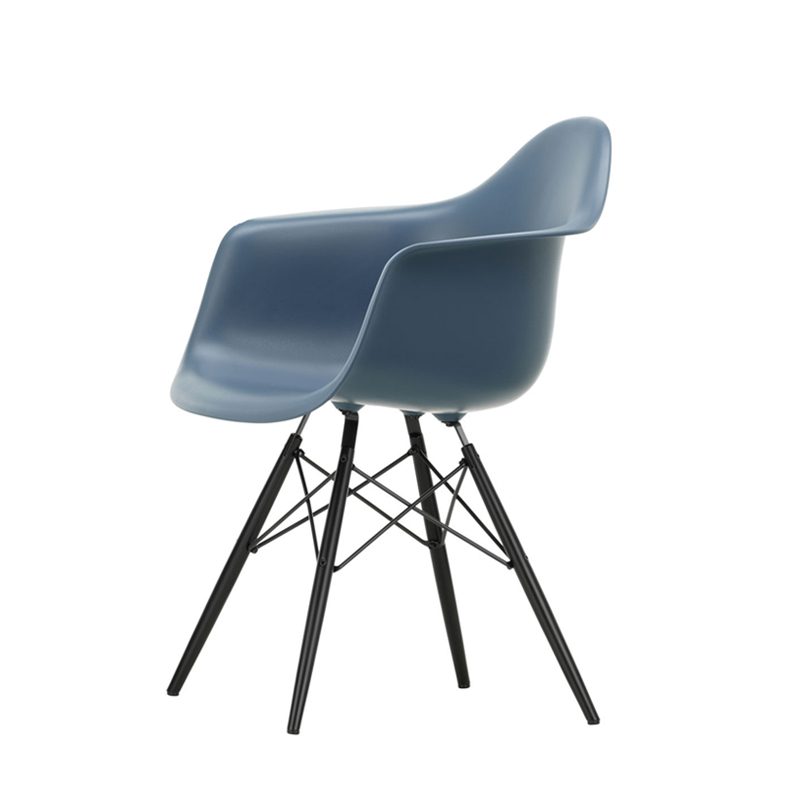 Chaise EAMES PLASTIC ARMCHAIR DAW Bleu de mer RE VITRA