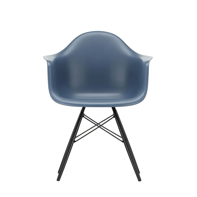 Chaise EAMES PLASTIC ARMCHAIR DAW Bleu de mer RE VITRA