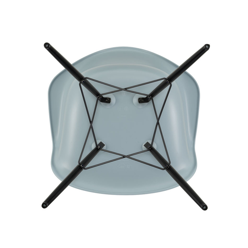Chaise EAMES PLASTIC ARMCHAIR DAW Gris bleuté RE VITRA
