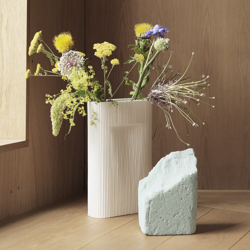 Vase Vase RIDGE Blanc cassé MUUTO